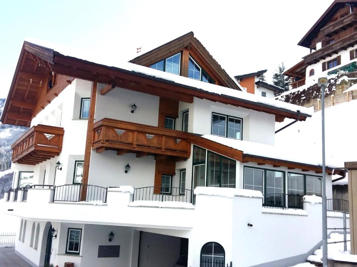 Modern Apartment In Hochgallmigg With Balcony Exterior photo